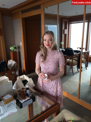 Amanda Seyfried Onlyfan Leaked Photo 16