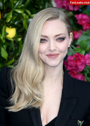 Amanda Seyfried Onlyfan Leaked Photo 114