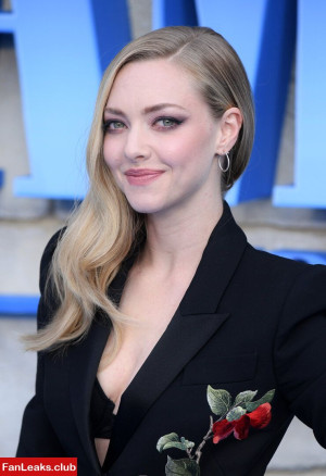 Amanda Seyfried Onlyfan Leaked Photo 125