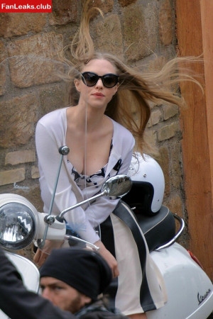 Amanda Seyfried Onlyfan Leaked Photo 139