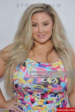 Ashley Alexiss onlyfans leaked photos