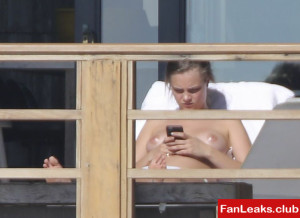 Cara Delevingne Onlyfan Leaked Photo 155