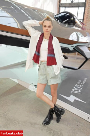 Cara Delevingne Onlyfan Leaked Photo 330