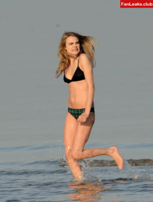 Cara Delevingne Onlyfan Leaked Photo 416