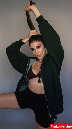 Cathy Kelley Onlyfan Leaked Photo 22