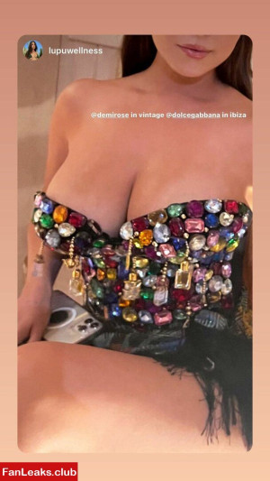 Demi Rose Mawby Onlyfan Leaked Photo 17