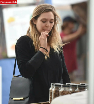 Elizabeth Olsen Onlyfan Leaked Photo 203