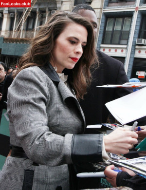 Hayley Atwell Onlyfan Leaked Photo 182