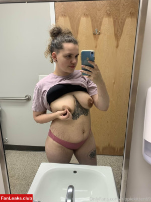 hippiekitten_420 onlyfans leaked photos