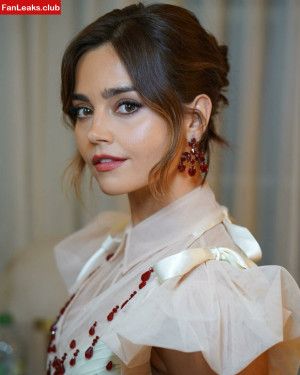 Jenna Coleman Onlyfan Leaked Photo 18