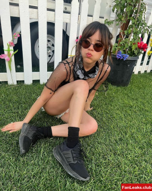 Jenna Ortega Onlyfan Leaked Photo 186