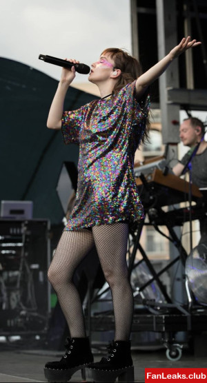 Lauren Mayberry Onlyfan Leaked Photo 1