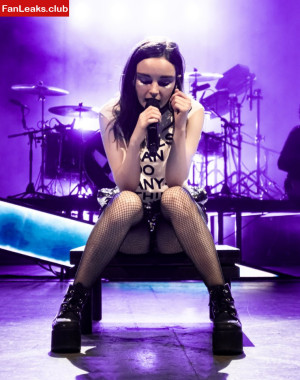 Lauren Mayberry Onlyfan Leaked Photo 5