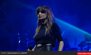 Lauren Mayberry Onlyfan Leaked Photo 60