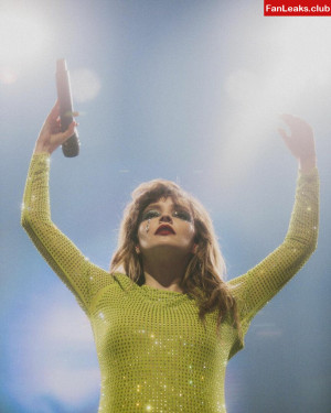 Lauren Mayberry Onlyfan Leaked Photo 68