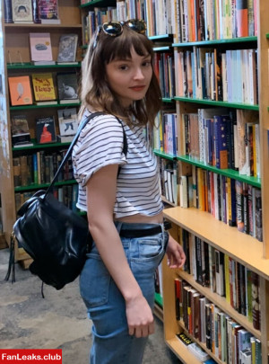 Lauren Mayberry Onlyfan Leaked Photo 86