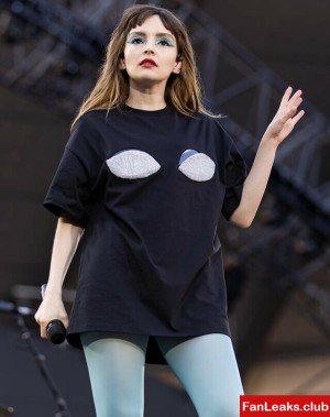 Lauren Mayberry Onlyfan Leaked Photo 162