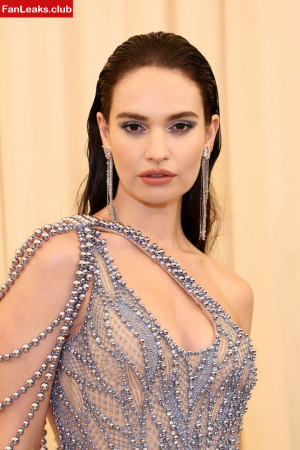 Lily James Onlyfan Leaked Photo 45