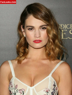 Lily James Onlyfan Leaked Photo 112