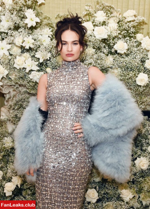 Lily James Onlyfan Leaked Photo 286