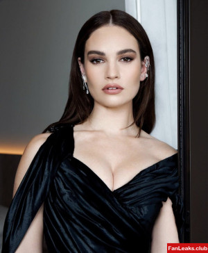 Lily James Onlyfan Leaked Photo 327