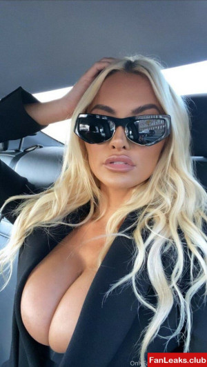 Lindsey Pelas Onlyfan Leaked Photo 317