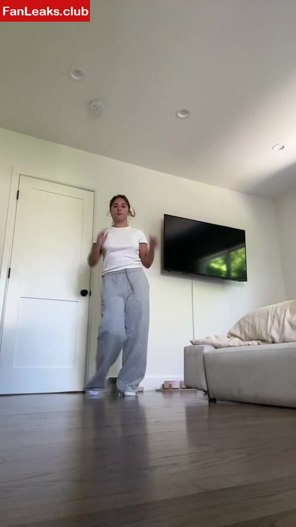 mackenzie-ziegler_0583.mp4