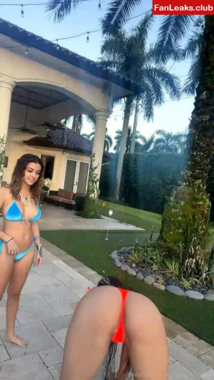 Malu Trevejo Onlyfan Leaked Photo 36