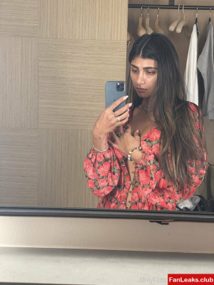 Mia Khalifa OnlyFans Leaked Photos