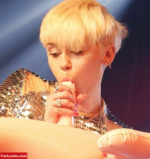 Miley Cyrus Onlyfan Leaked Photo 119