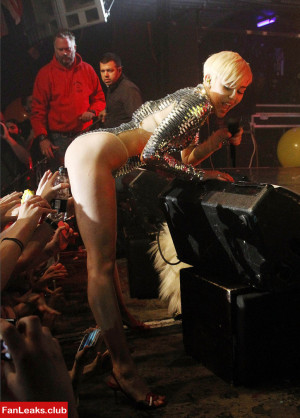 Miley Cyrus Onlyfan Leaked Photo 130