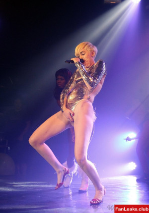 Miley Cyrus Onlyfan Leaked Photo 132