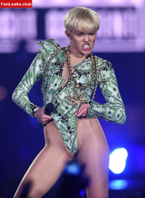 Miley Cyrus Onlyfan Leaked Photo 141