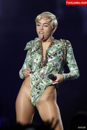 Miley Cyrus Onlyfan Leaked Photo 143