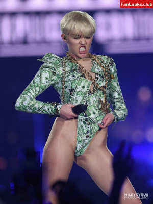 Miley Cyrus OnlyFans Leaked Photos