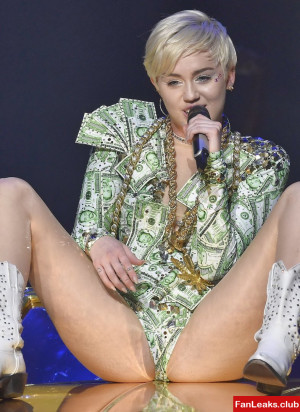 Miley Cyrus Onlyfan Leaked Photo 161