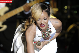 rihanna_0558.jpg