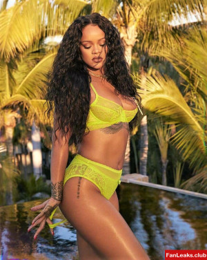 Rihanna Onlyfan Leaked Photo 576