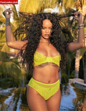 Rihanna Onlyfan Leaked Photo 577