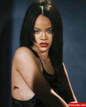 Rihanna Onlyfan Leaked Photo 749