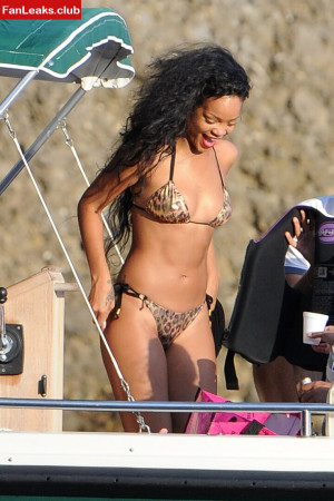 Rihanna Onlyfan Leaked Photo 783