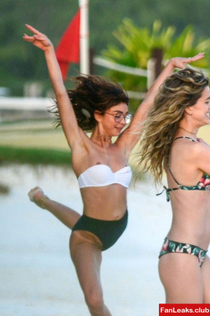 Sarah Hyland Onlyfan Leaked Photo 39