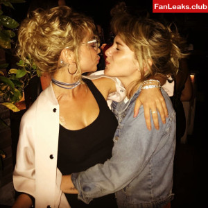 Sarah Hyland Onlyfan Leaked Photo 142