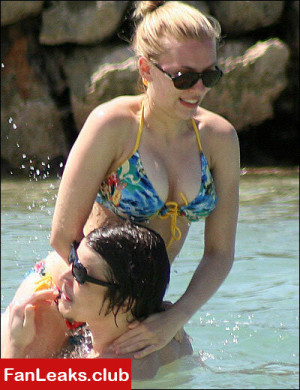 Scarlett Johansson Onlyfan Leaked Photo 737