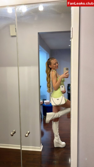 Sophia Diamond Onlyfan Leaked Photo 152