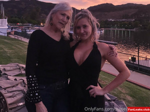 suzieandhannah Onlyfan Leaked Photo 7