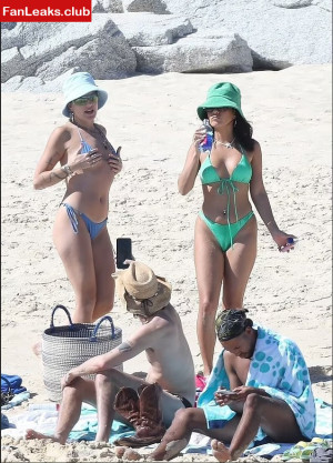 Vanessa Hudgens Onlyfan Leaked Photo 31