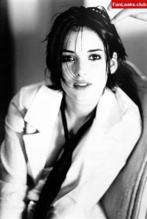 Winona Ryder Onlyfan Leaked Photo 9