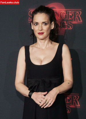 Winona Ryder Onlyfan Leaked Photo 69